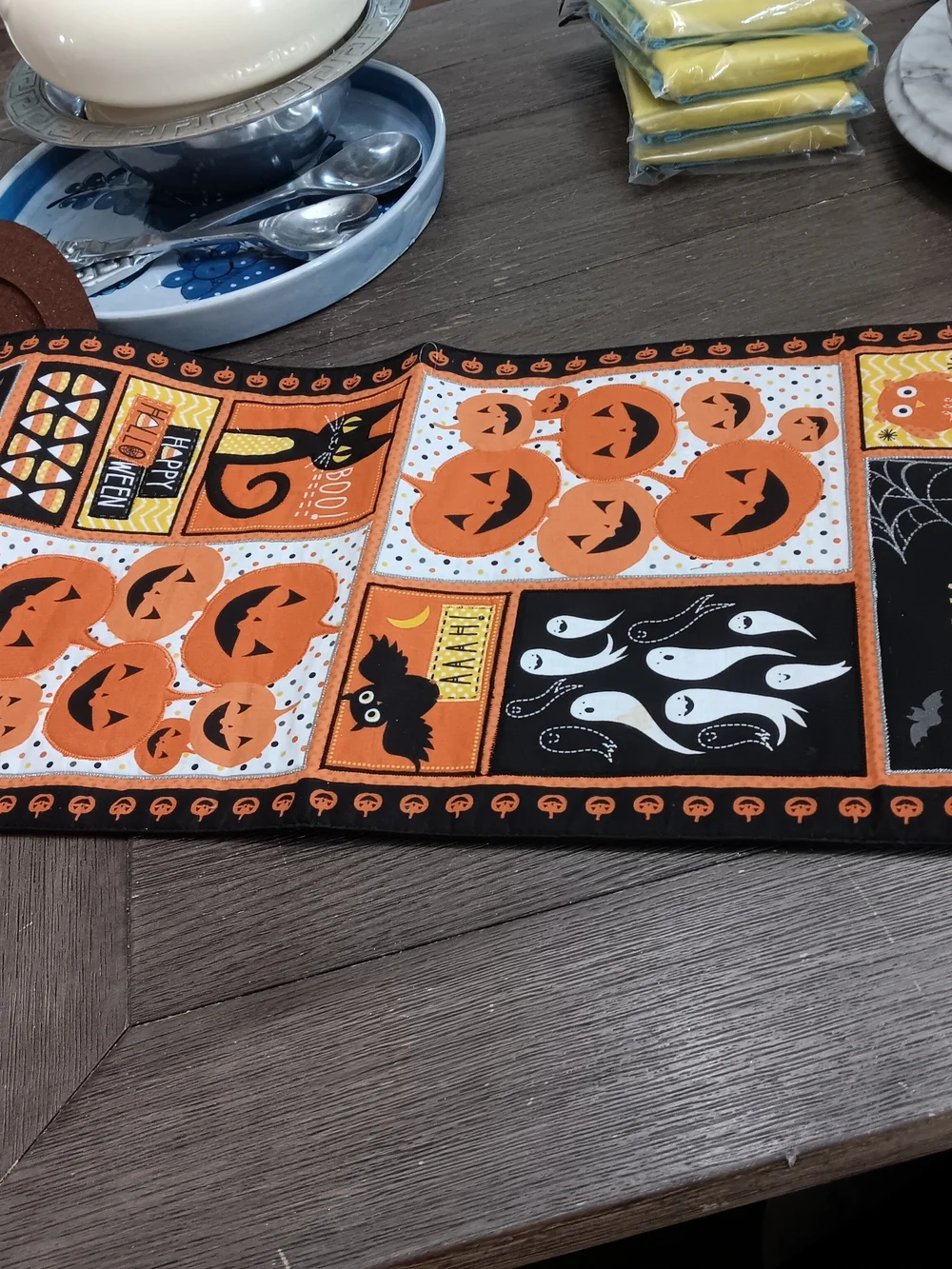Halloween Pumpkin Table Runner - Orange & Black